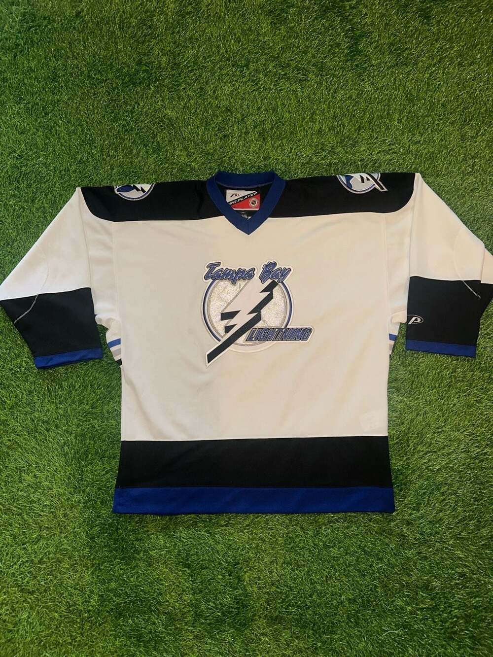 Vintage Pro Player Tampa Bay Lightning White NHL Hockey Jersey Large